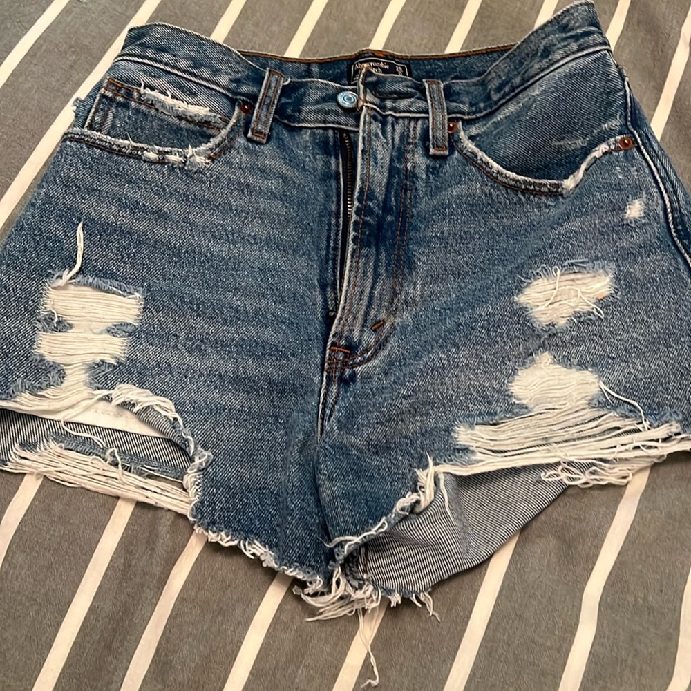 Abercrombie high waited shorts very good like new condition